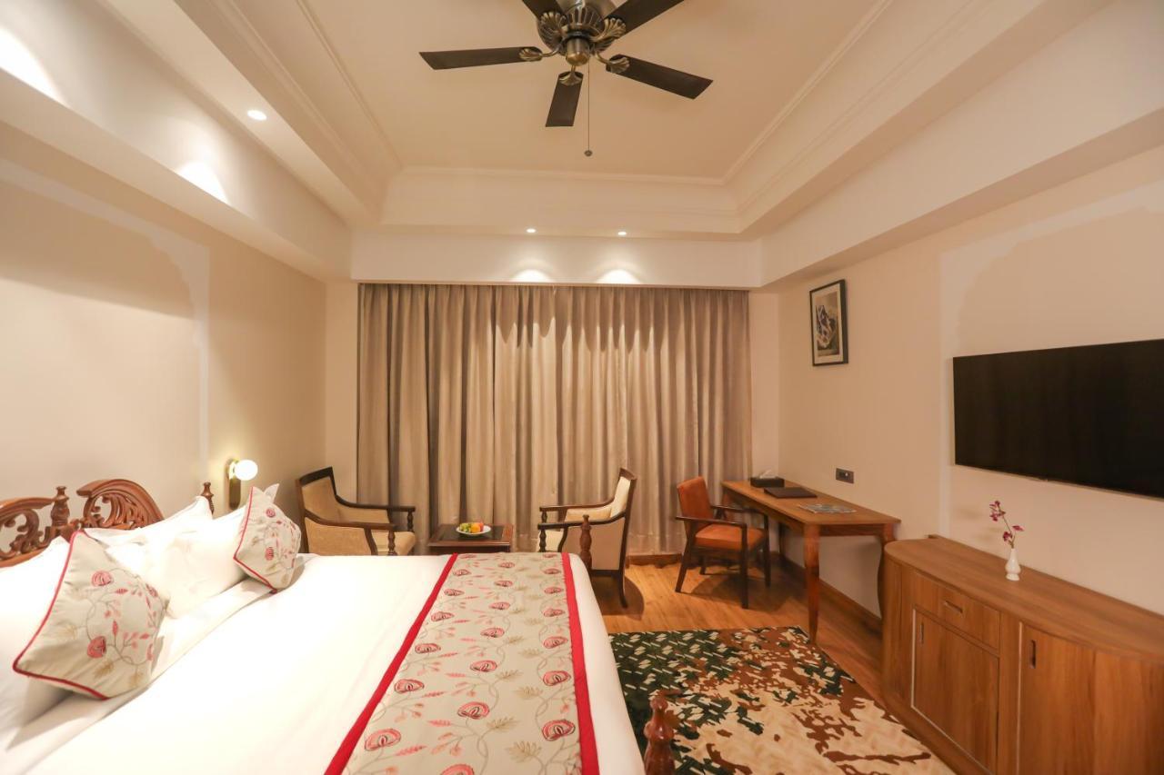 Regenta Central City Vilas Palace Ambala Bagian luar foto
