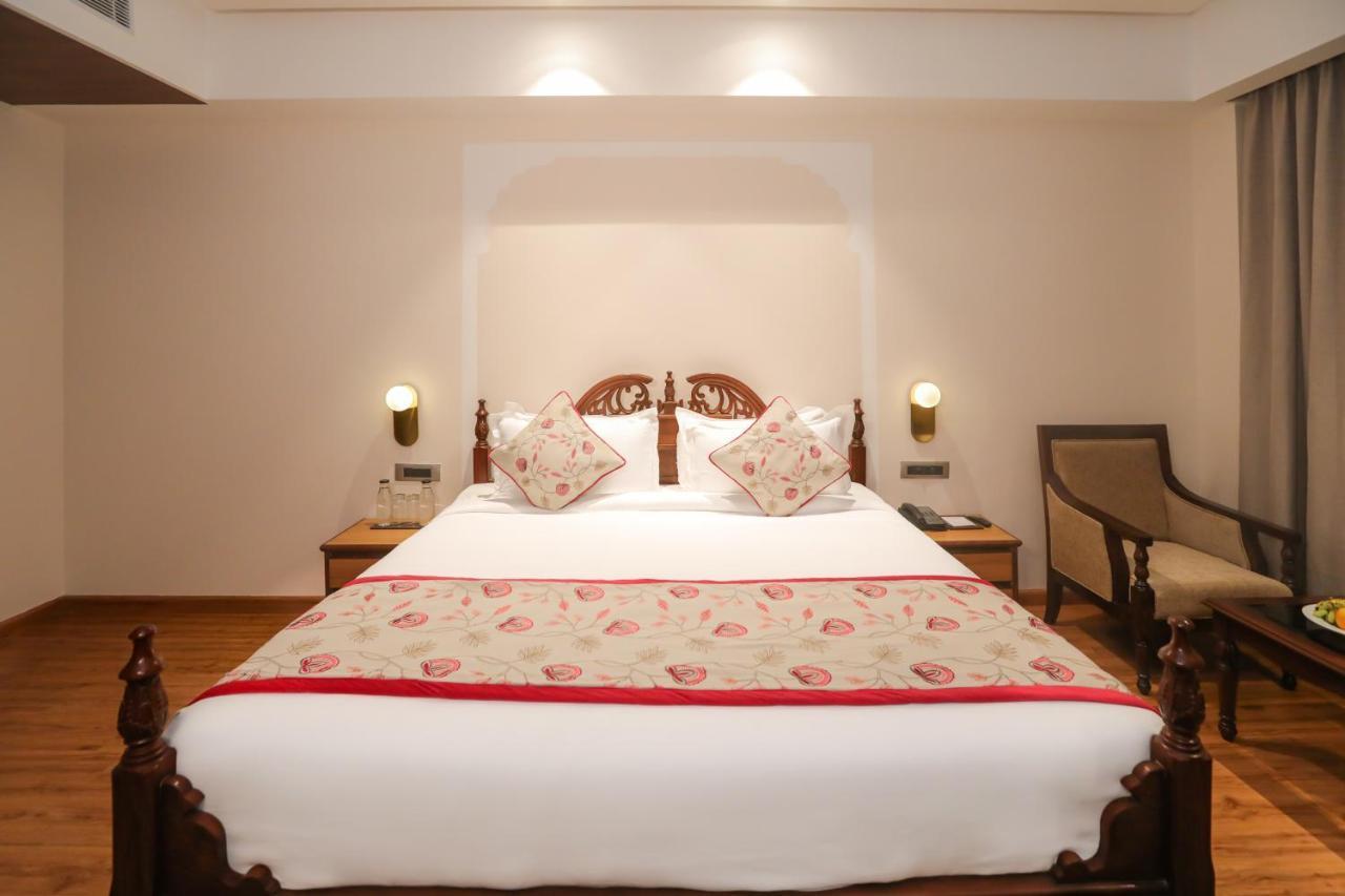 Regenta Central City Vilas Palace Ambala Bagian luar foto