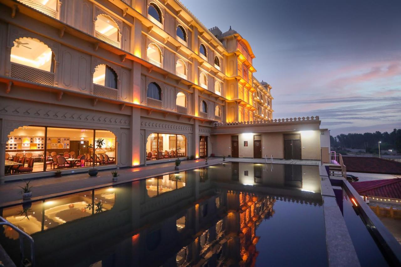 Regenta Central City Vilas Palace Ambala Bagian luar foto