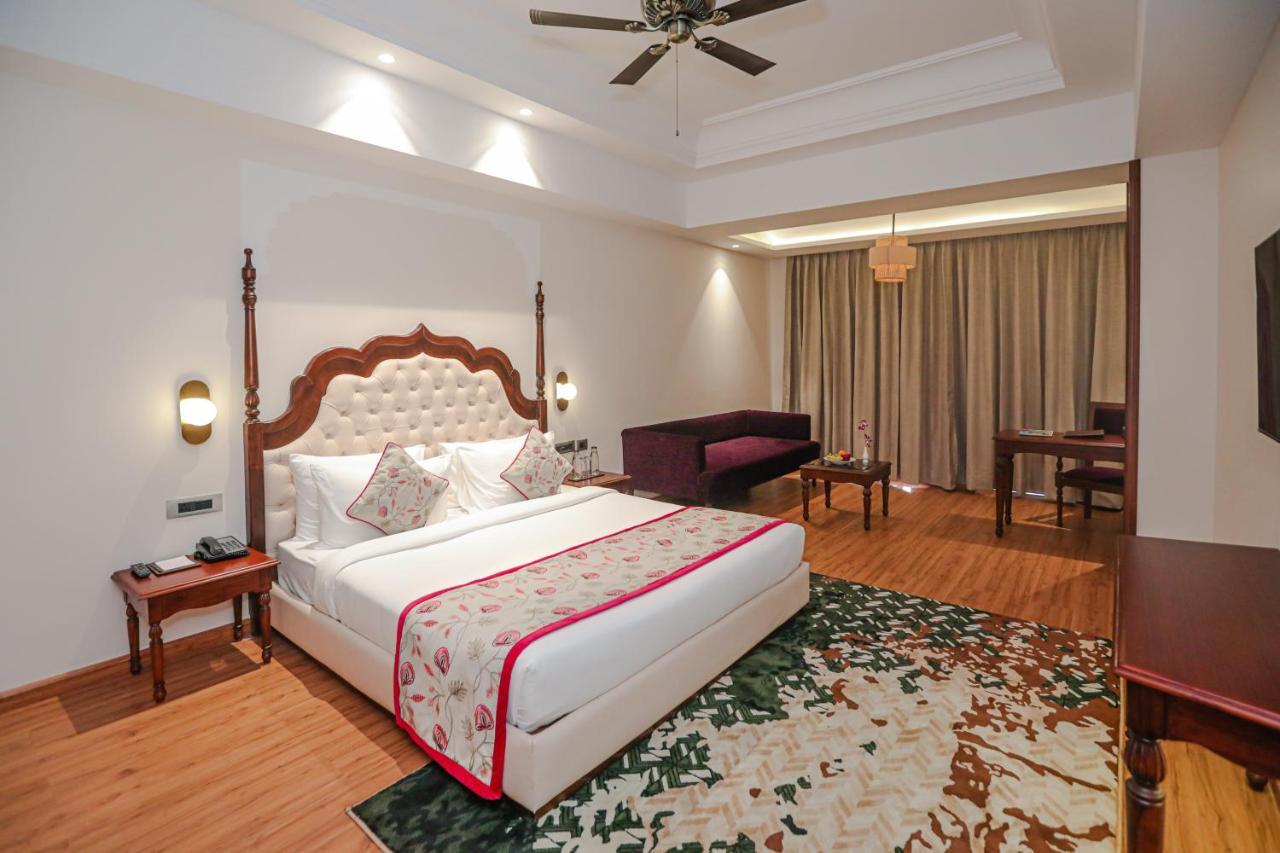 Regenta Central City Vilas Palace Ambala Bagian luar foto