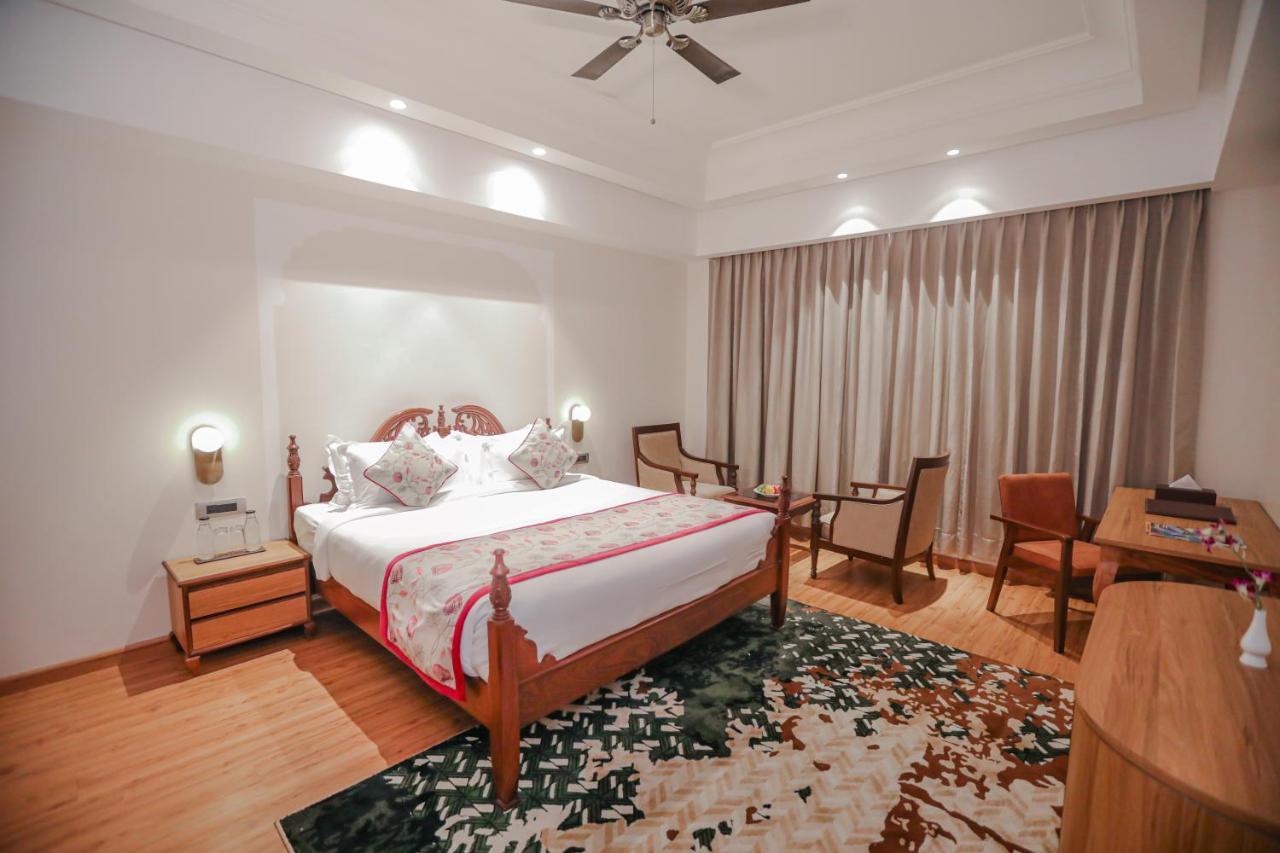 Regenta Central City Vilas Palace Ambala Bagian luar foto