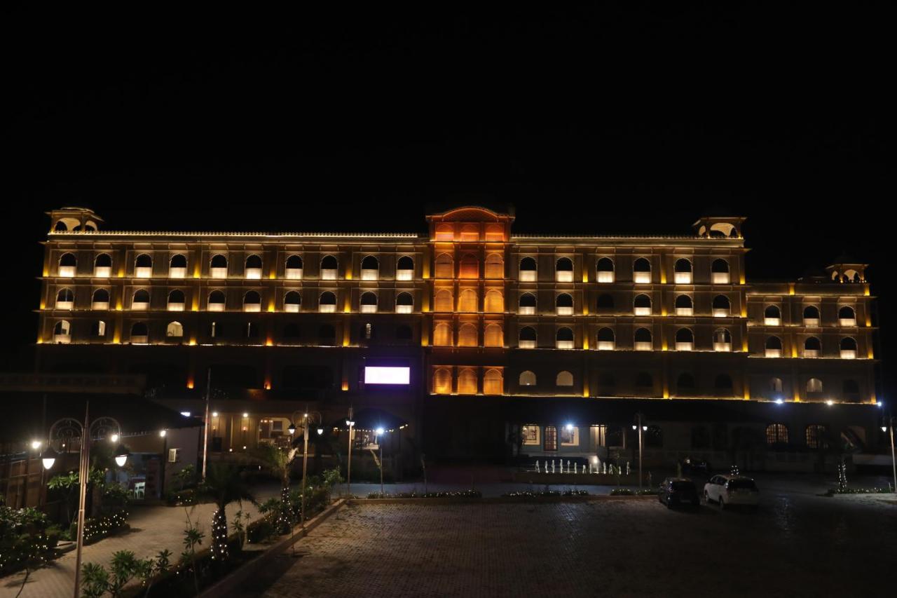 Regenta Central City Vilas Palace Ambala Bagian luar foto