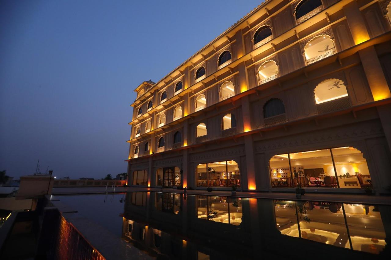 Regenta Central City Vilas Palace Ambala Bagian luar foto