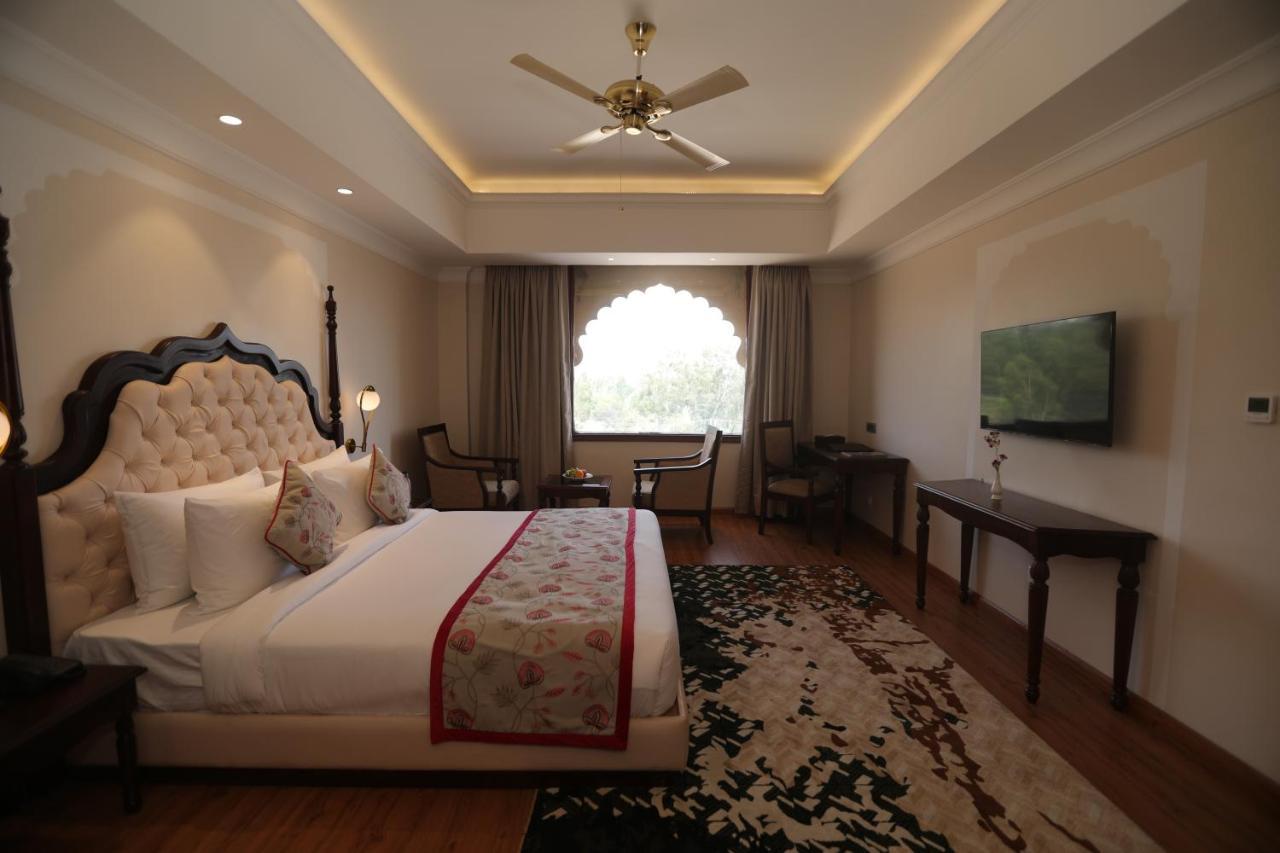 Regenta Central City Vilas Palace Ambala Bagian luar foto
