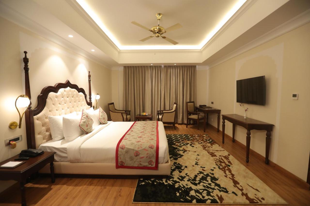 Regenta Central City Vilas Palace Ambala Bagian luar foto