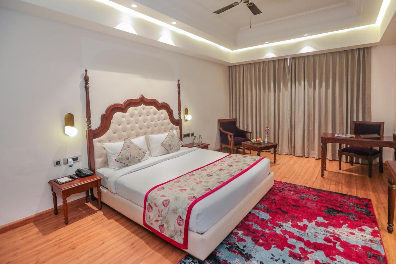Regenta Central City Vilas Palace Ambala Bagian luar foto