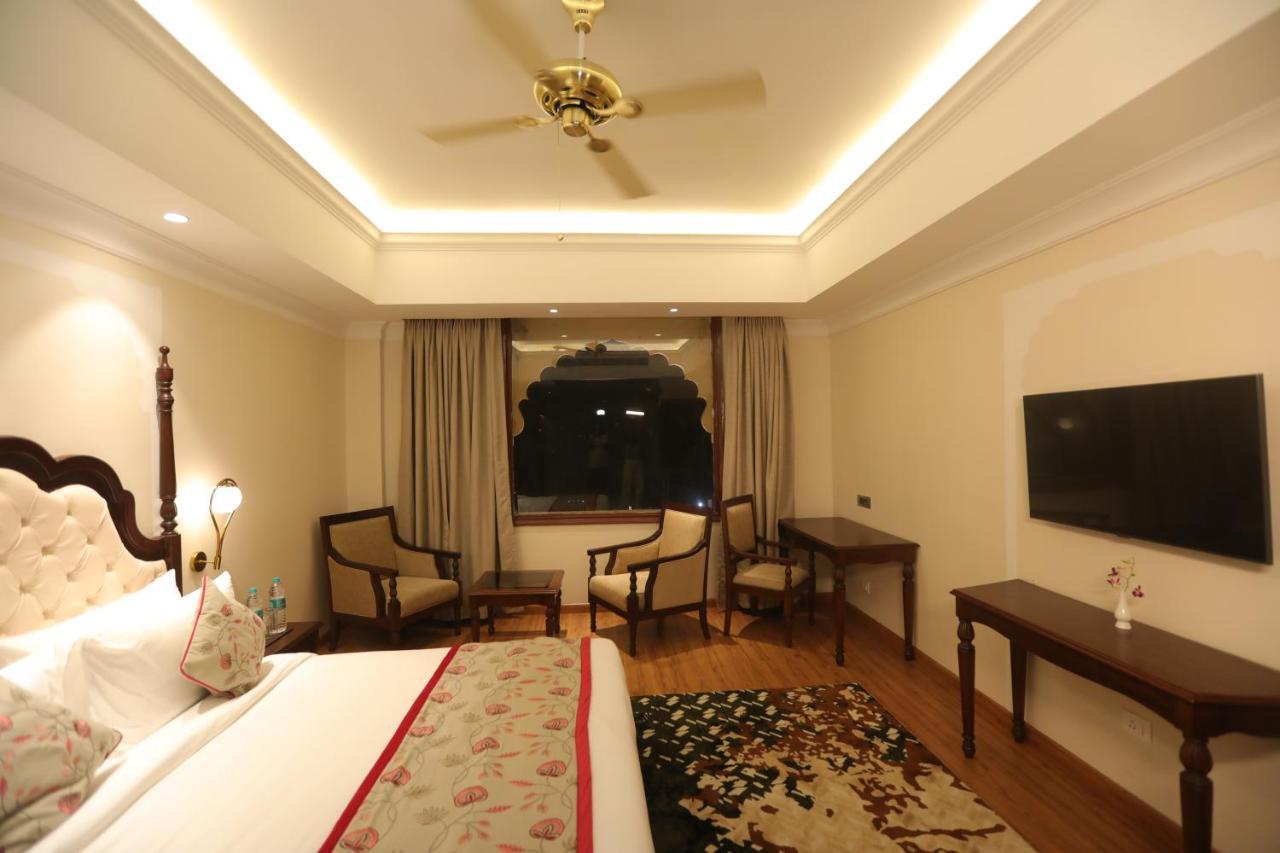Regenta Central City Vilas Palace Ambala Bagian luar foto